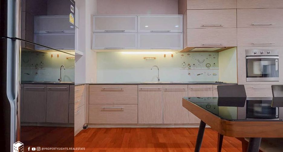 For rent 2 bedrooms condo in Watthana, Bangkok