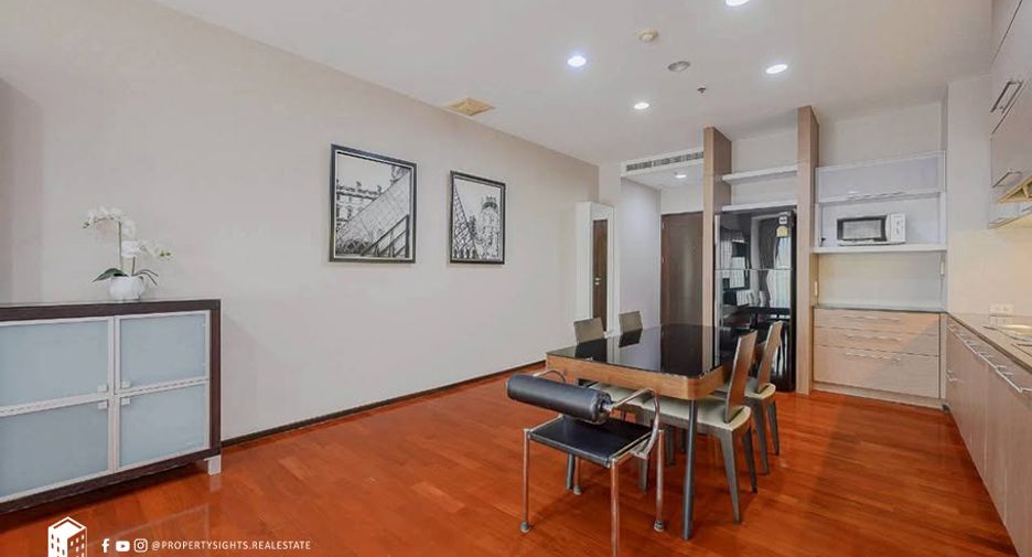 For rent 2 bedrooms condo in Watthana, Bangkok