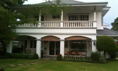 Haus zum Kauf mit 4 Zimmer in Sai Mai, Bangkok