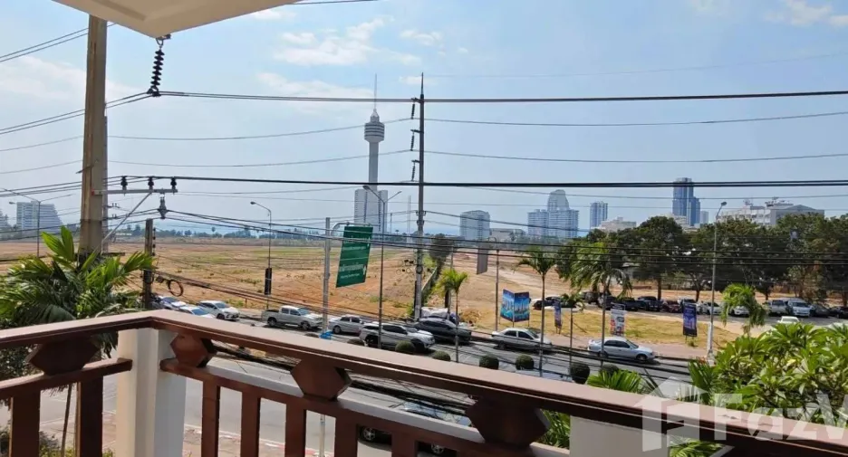 For sale and for rent 3 bedrooms condo in Bang Lamung, Chonburi