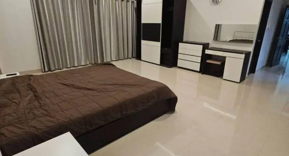 For rent 3 bedrooms house in Huay Yai, Pattaya