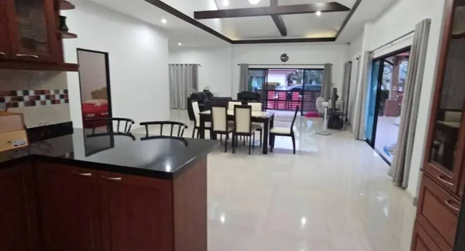 For rent 3 bedrooms house in Huay Yai, Pattaya