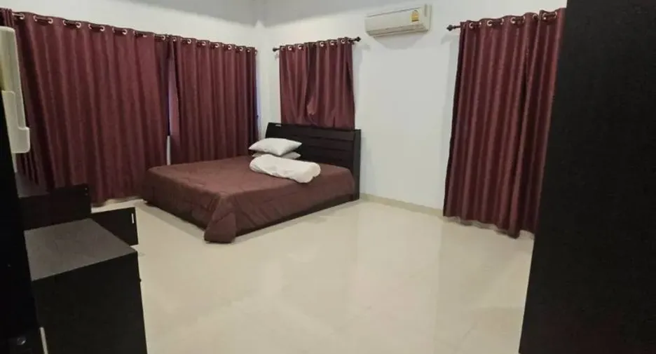 For rent 3 bedrooms house in Huay Yai, Pattaya
