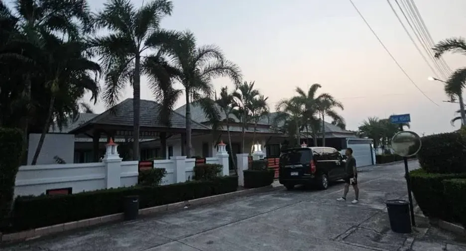 For rent 3 bedrooms house in Huay Yai, Pattaya
