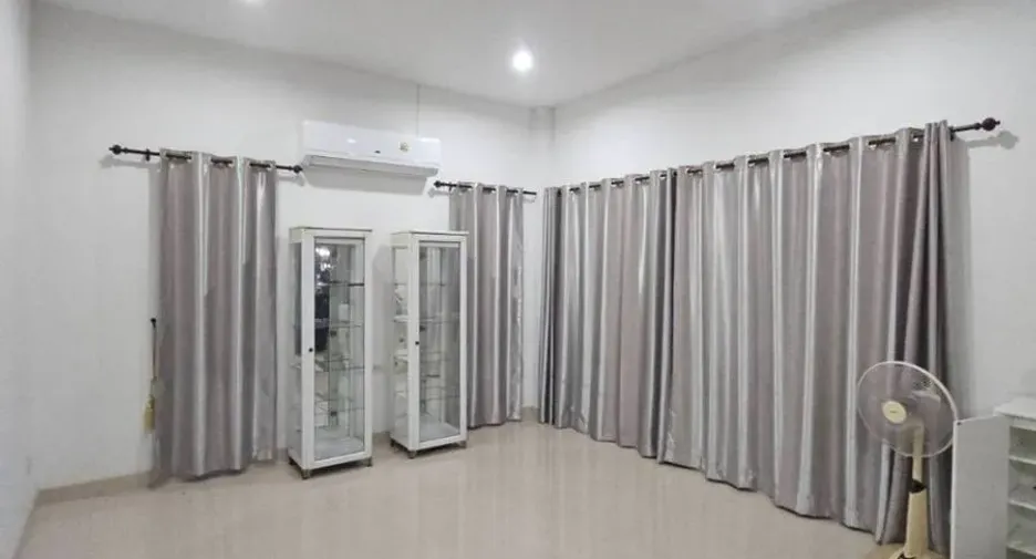 For rent 3 bedrooms house in Huay Yai, Pattaya
