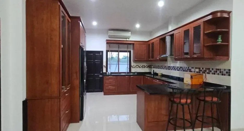For rent 3 bedrooms house in Huay Yai, Pattaya