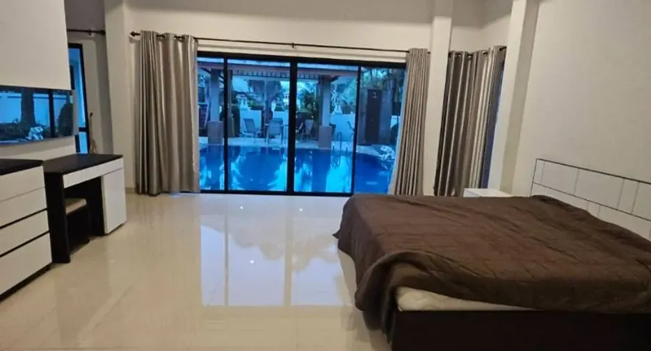 For rent 3 bedrooms house in Huay Yai, Pattaya