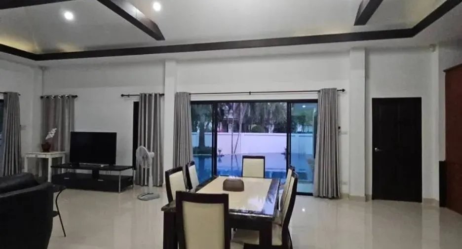 For rent 3 bedrooms house in Huay Yai, Pattaya