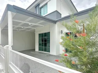 For sale 3 bedrooms townhouse in Bang Lamung, Chonburi