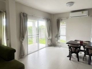 For rent 4 bedrooms house in San Kamphaeng, Chiang Mai