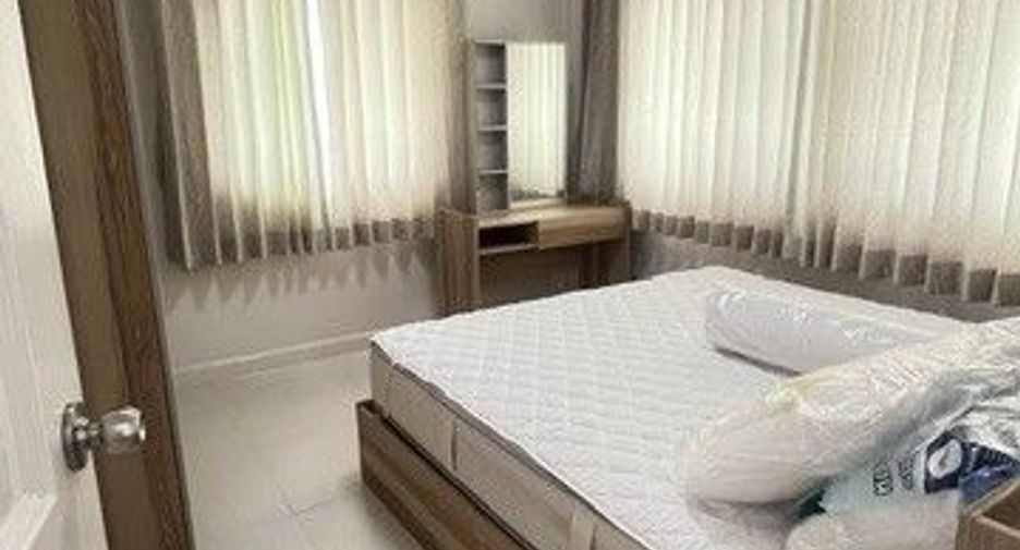 For rent 4 bedrooms house in San Kamphaeng, Chiang Mai