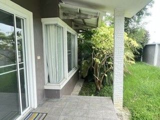 For rent 4 bedrooms house in San Kamphaeng, Chiang Mai