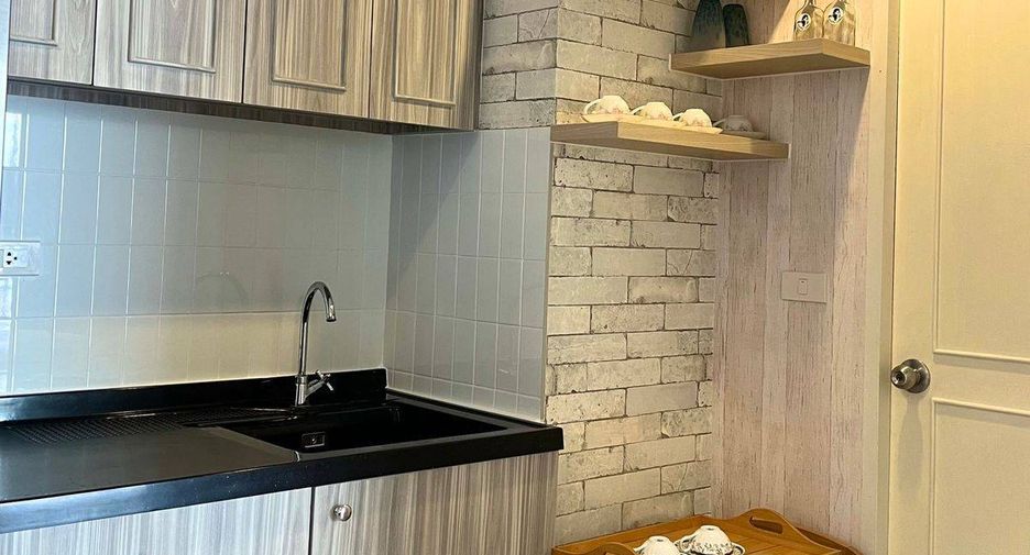 For rent 2 bedrooms condo in Ratchathewi, Bangkok