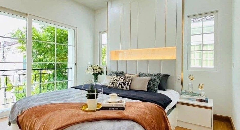 Haus zur Miete mit 4 Zimmer in Prawet, Bangkok