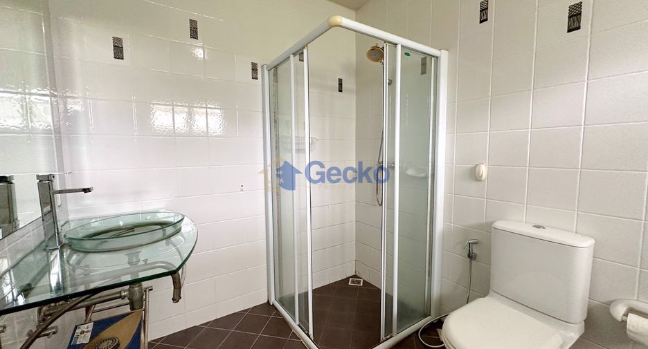 For rent and for sale 3 bedrooms house in Bang Lamung, Chonburi