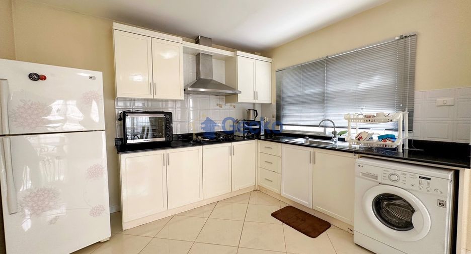 For rent and for sale 3 bedrooms house in Bang Lamung, Chonburi