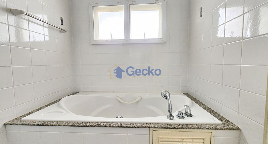 For sale 3 bedrooms house in Bang Lamung, Chonburi