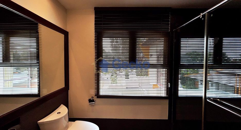 Haus zur Miete mit 5 Zimmer in Bang Lamung, Chonburi