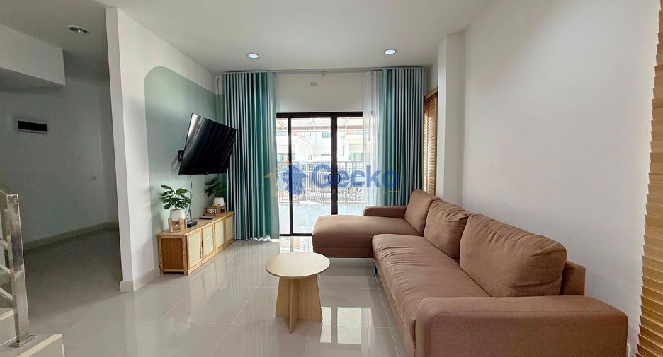 Haus zur Miete mit 3 Zimmer in Bang Lamung, Chonburi
