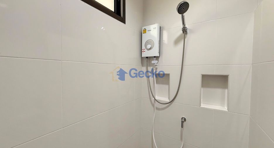 Haus zur Miete mit 3 Zimmer in Bang Lamung, Chonburi