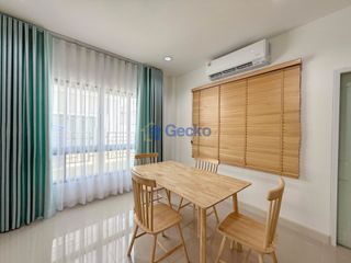 Haus zur Miete mit 3 Zimmer in Bang Lamung, Chonburi