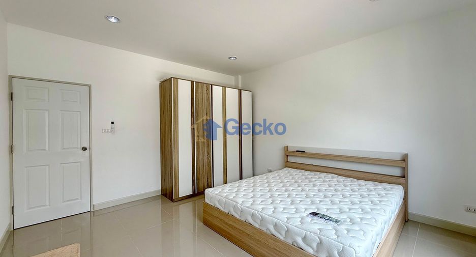 Haus zur Miete mit 3 Zimmer in Bang Lamung, Chonburi
