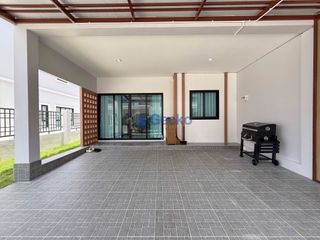 Haus zur Miete mit 3 Zimmer in Bang Lamung, Chonburi