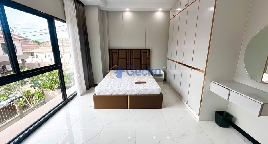 For rent 4 bedrooms house in Bang Lamung, Chonburi