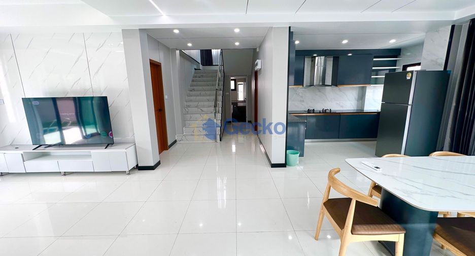 For rent 4 bedrooms house in Bang Lamung, Chonburi