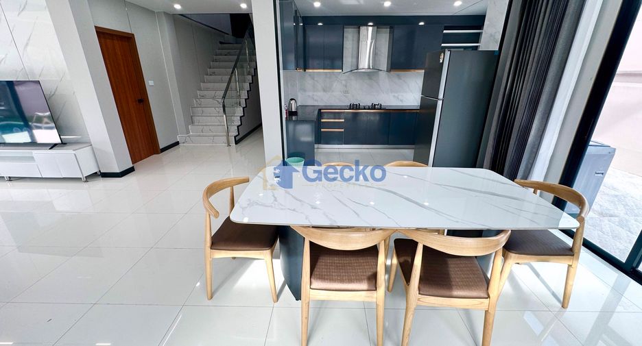 For rent 4 bedrooms house in Bang Lamung, Chonburi