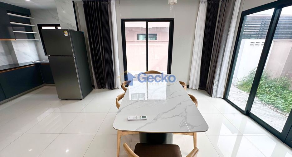 For rent 4 bedrooms house in Bang Lamung, Chonburi