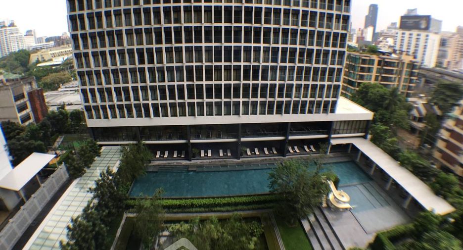For rent 1 bed condo in Pathum Wan, Bangkok