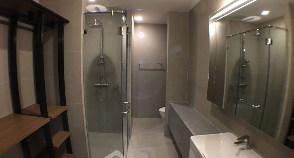 For rent 1 bed condo in Pathum Wan, Bangkok
