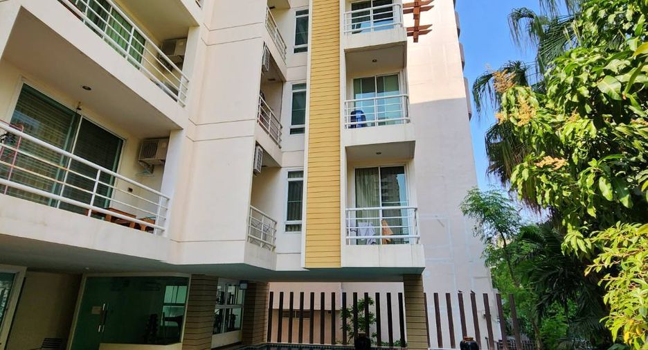 For rent 2 bedrooms condo in Watthana, Bangkok