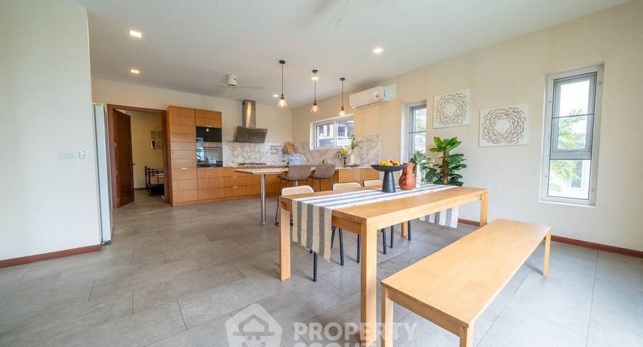 For rent 5 ベッドルーム villa in Bang Lamung, Chonburi