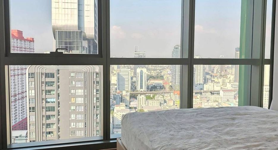 À louer 2 chambres condo à Pathum Wan, Bangkok