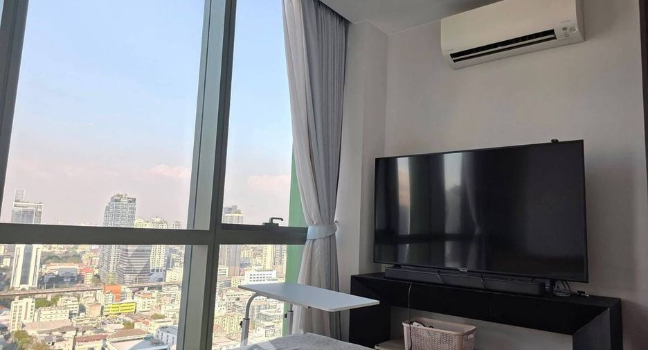 À louer 2 chambres condo à Pathum Wan, Bangkok