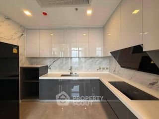 For rent 4 bedrooms condo in Huai Khwang, Bangkok