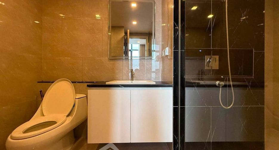 For rent 4 bedrooms condo 