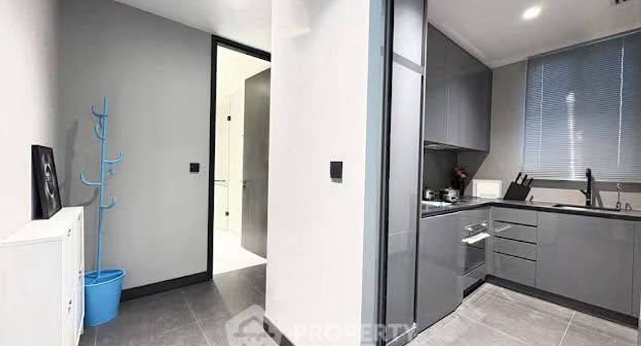 For rent 2 bedrooms condo in Sathon, Bangkok