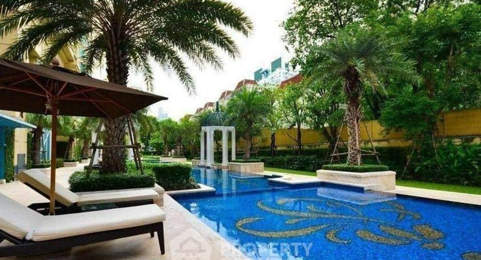For rent 2 bedrooms condo in Watthana, Bangkok