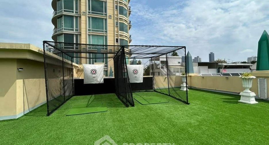 For rent 2 bedrooms condo in Watthana, Bangkok