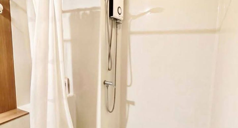For rent 2 bedrooms condo in Sathon, Bangkok