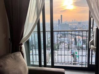À louer 2 chambres condo à Phra Khanong, Bangkok
