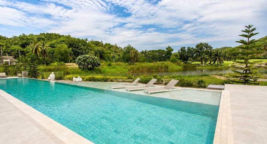 For sale 6 bedrooms villa in Cha Am, Phetchaburi