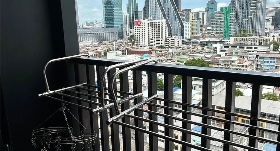 Condo en alquiler de 1 habitaciones en Bang Rak, Bangkok