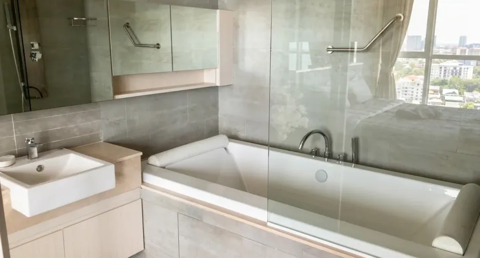 For sale 3 bedrooms condo in Jomtien, Pattaya