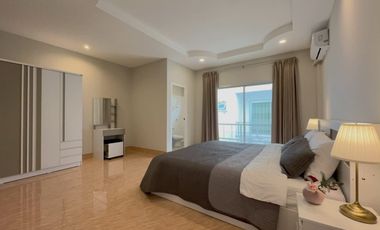 For rent 3 bedrooms townhouse in Mueang Phuket, Phuket