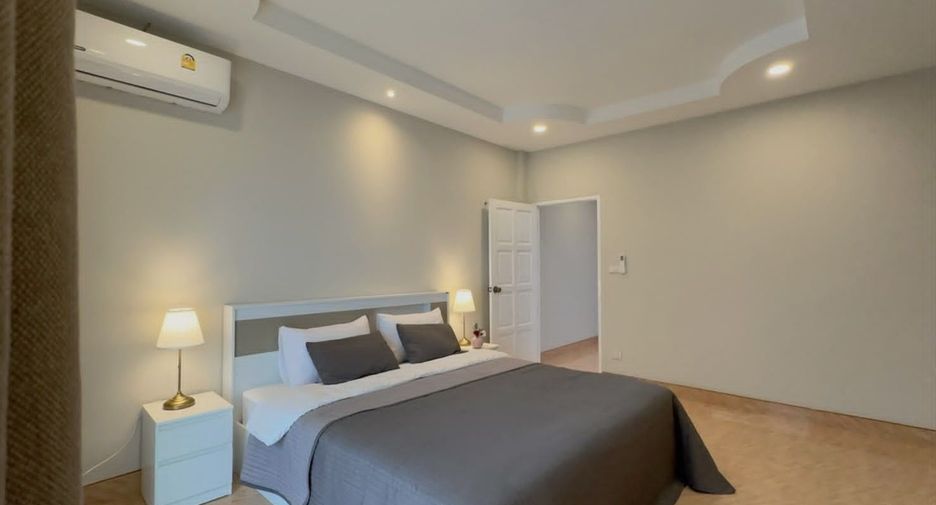 For rent 3 bedrooms townhouse in Mueang Phuket, Phuket