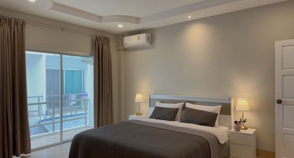 For rent 3 bedrooms townhouse in Mueang Phuket, Phuket